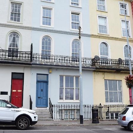 West Beach House -Sea Views Cobh Exterior photo